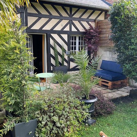 Bed and Breakfast Manoir De La Croix-Sonnet Trouville-sur-Mer Exterior foto
